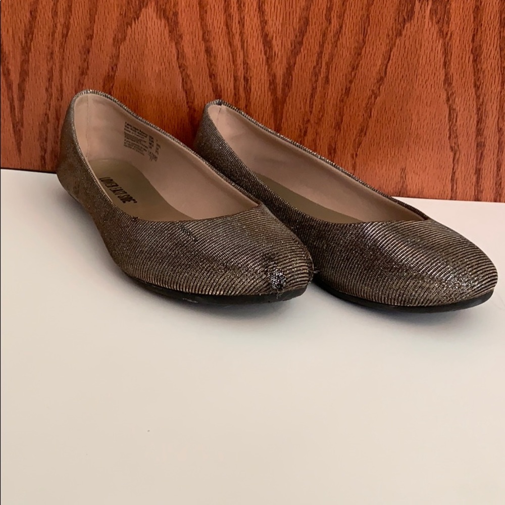 Women’s flat shoes